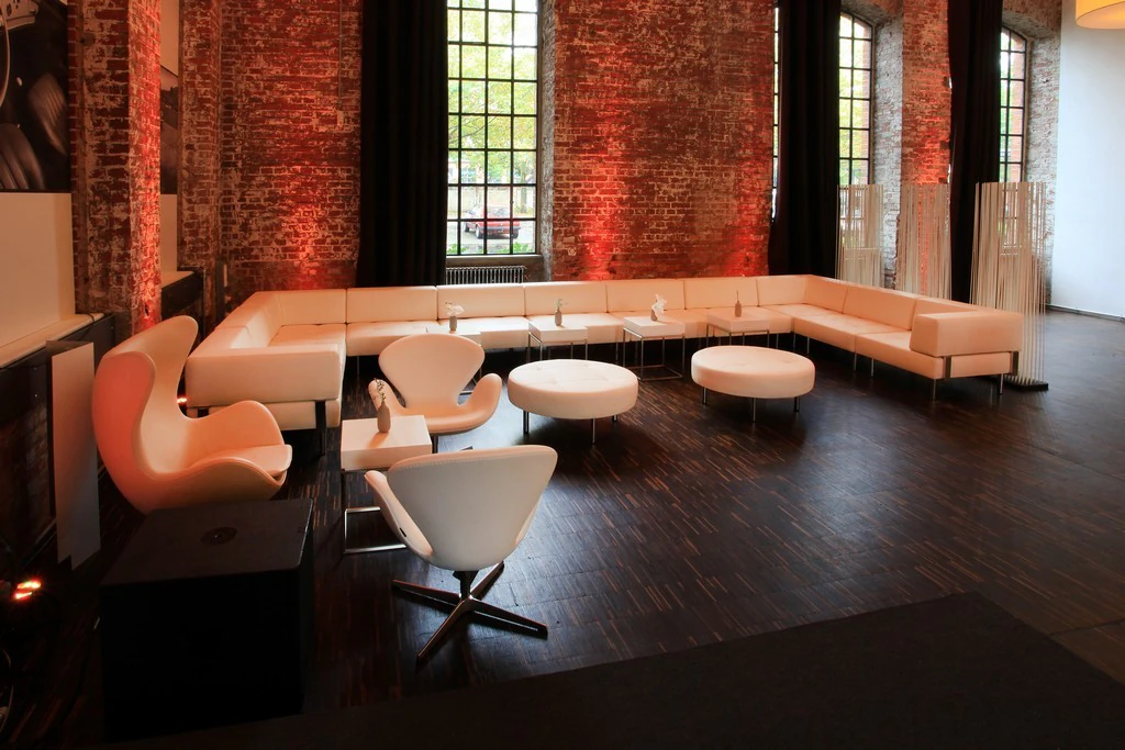 Endless jachtowa skórzana niski oparcie proste narożne siedzisko białe