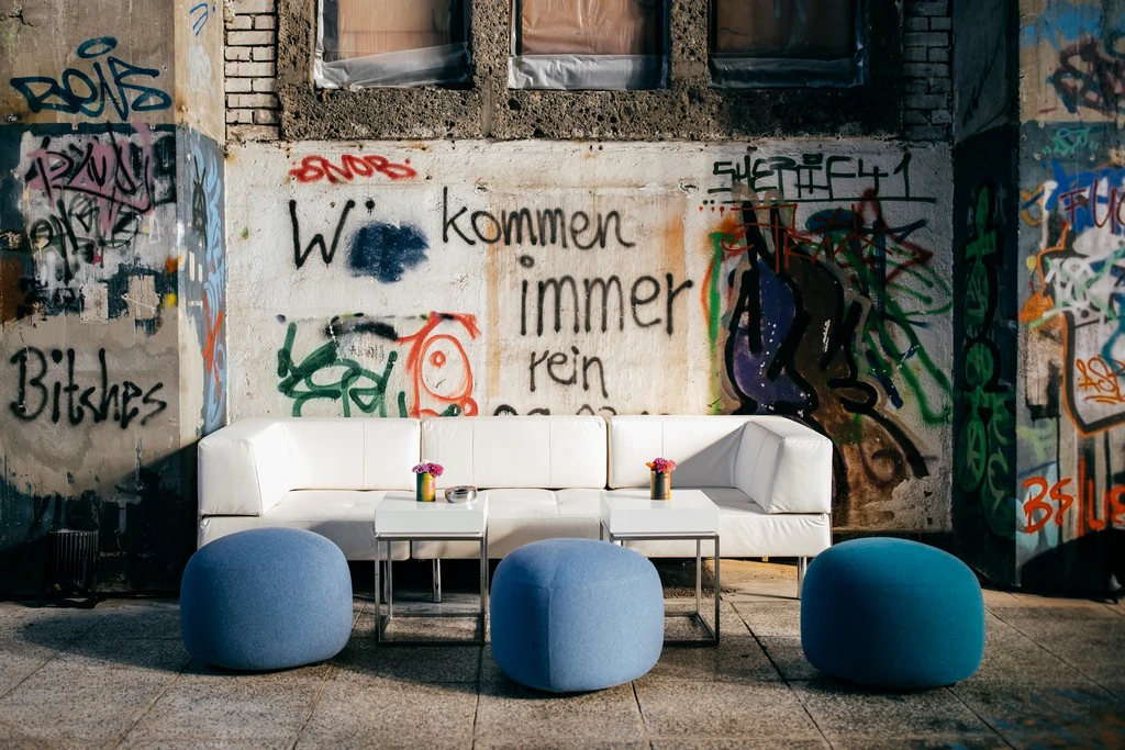 Endless jachtowa skórzana niski oparcie proste narożne siedzisko białe