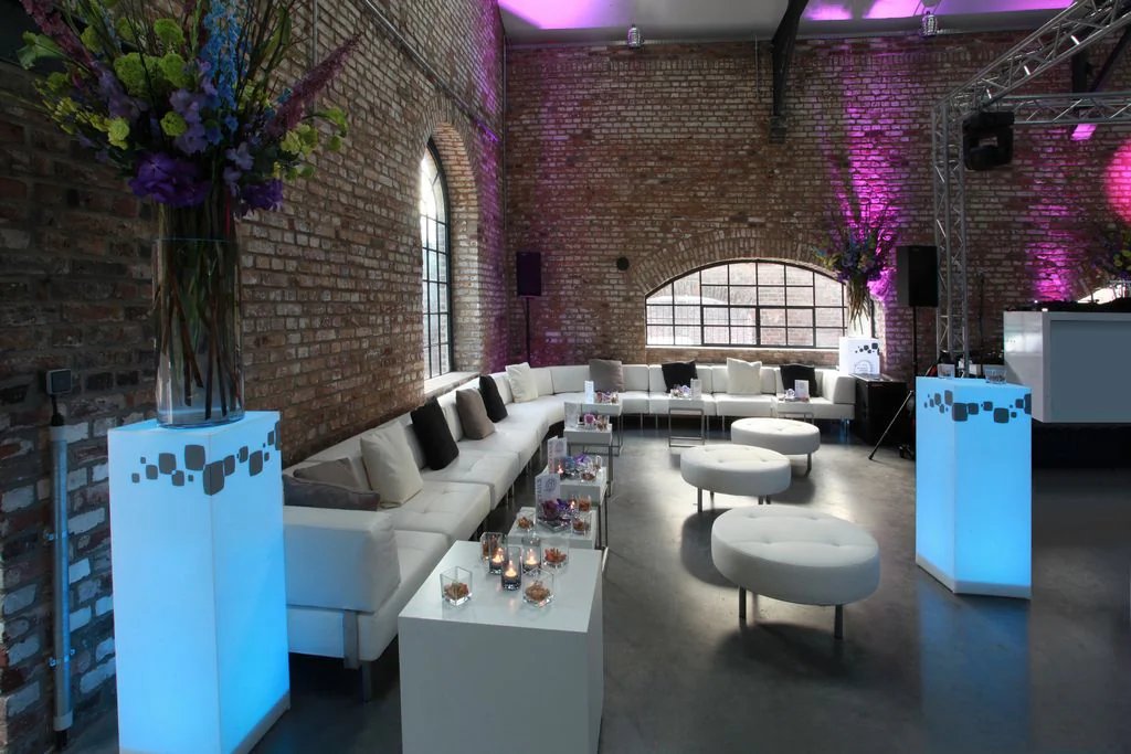 Endless jachtowa skórzana niski oparcie proste narożne siedzisko białe