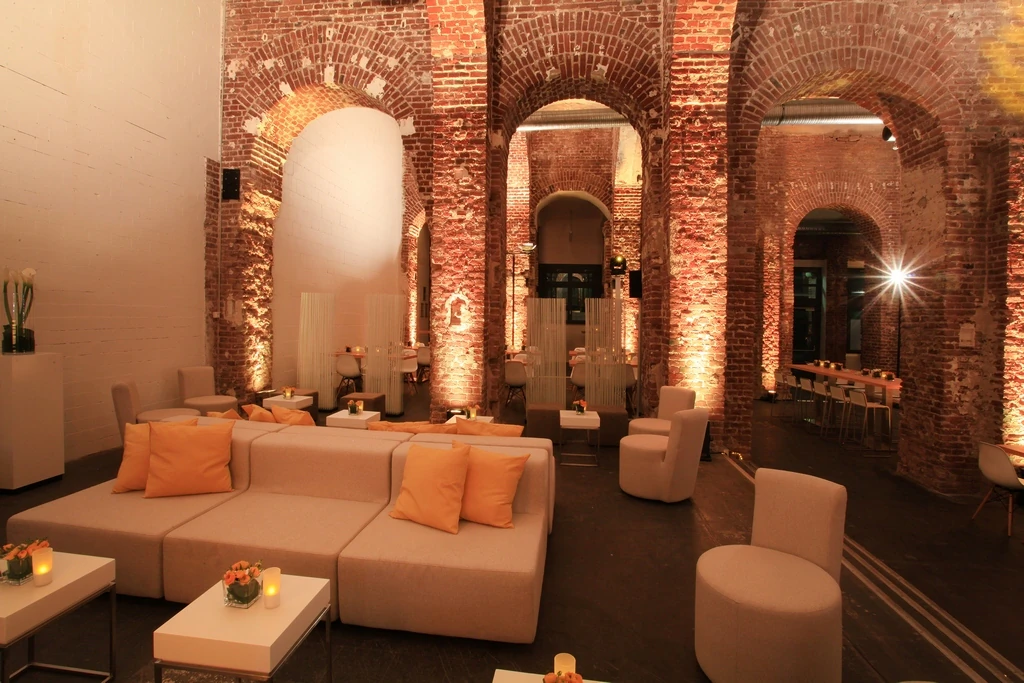 Krzesło Ovo z niskim oparciem w kolorze szaro-kremowym