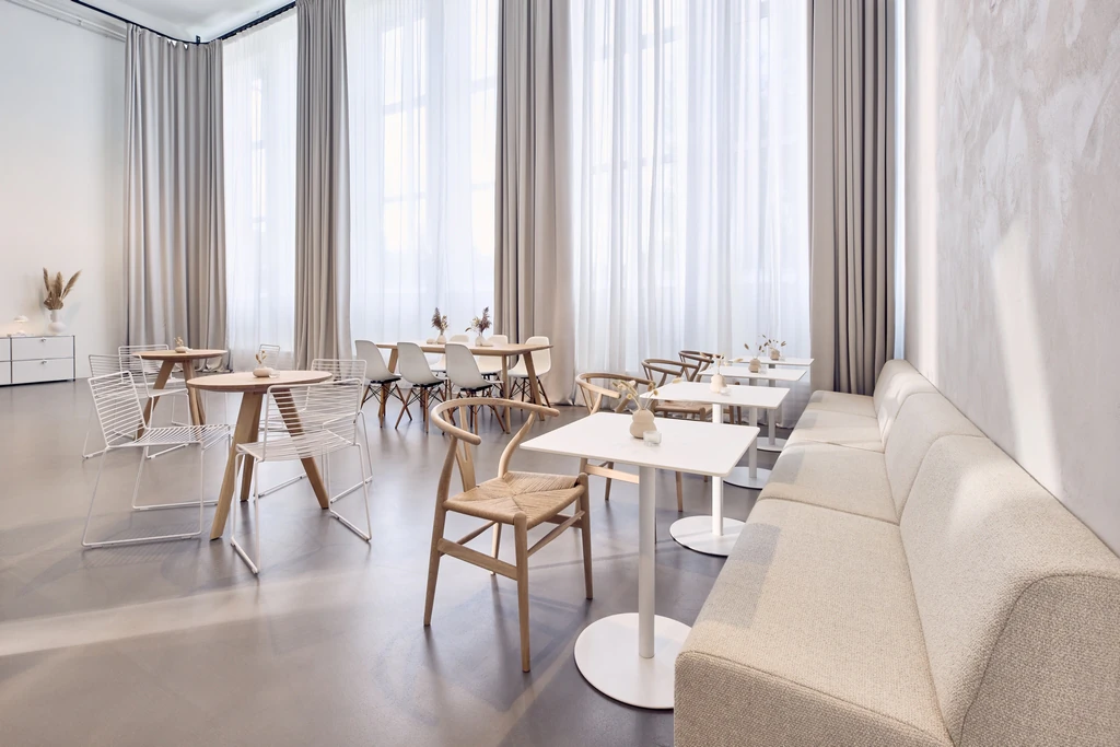 Krzesło Wishbone CH24 dąb