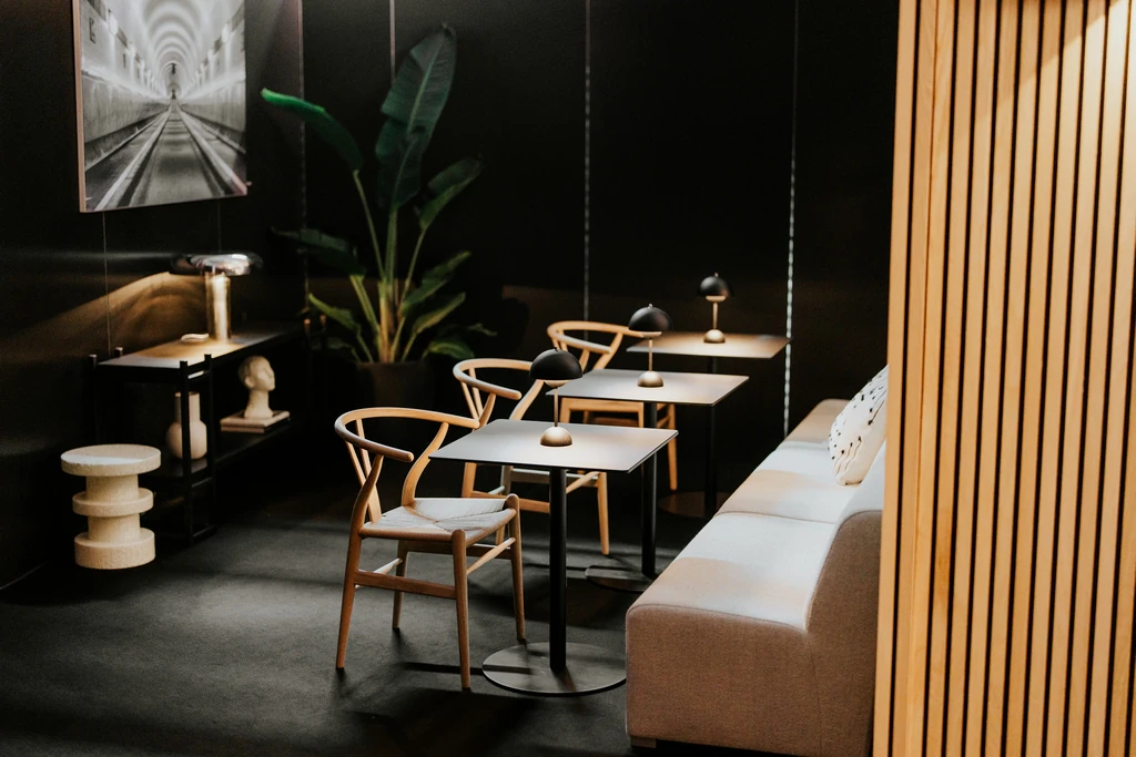 Krzesło Wishbone CH24 dąb