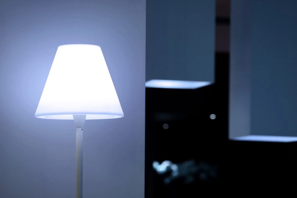 Lampa podłogowa Adegan biała Ø40*H180 cm 230V/24W