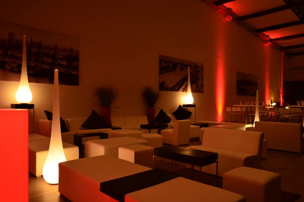 Lounge-2-osobowa sofa Hollywood biała W104×D70×H41 cm SH41 cm