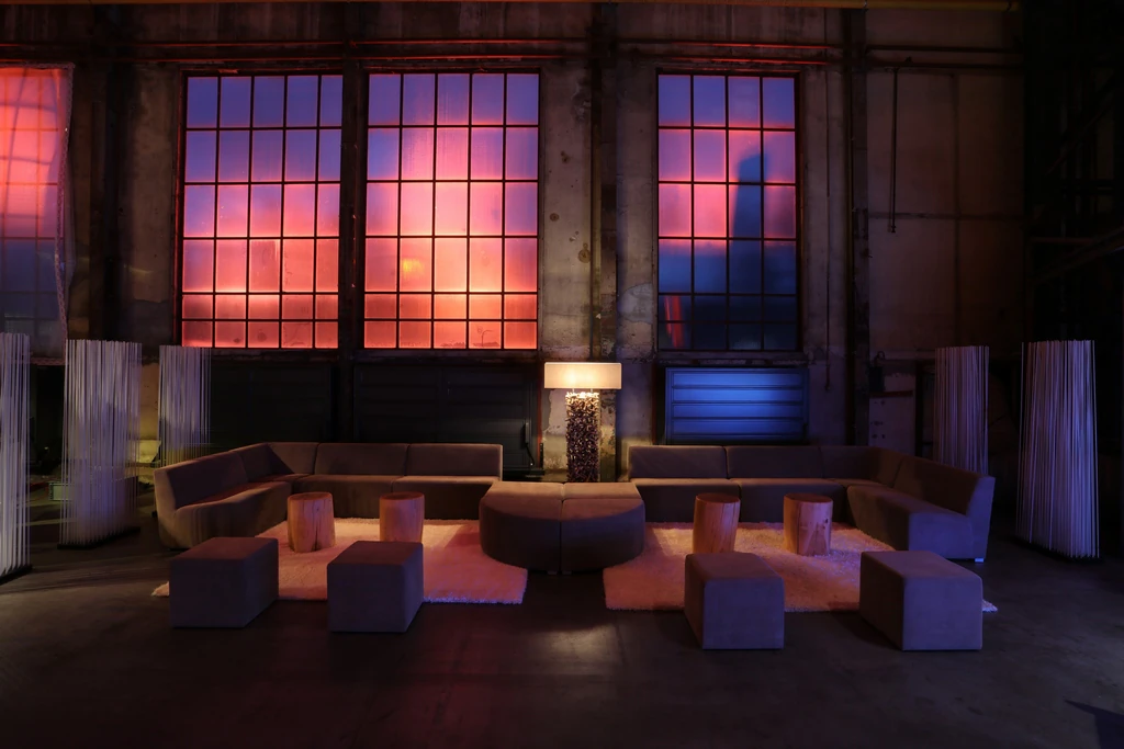 Siedzisko Montreal z tkaniny lounge-cube w kolorze taupe W45×D45×H41 cm